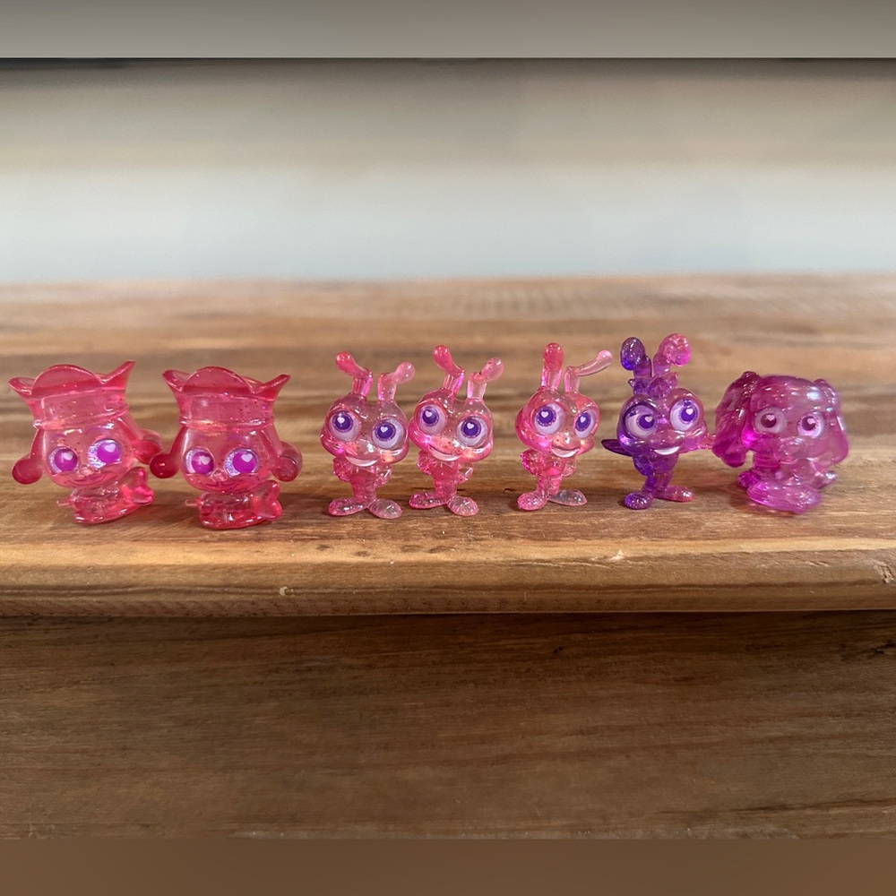 Lot of Disney Valentine’s Doorables - Picture 2 of 3